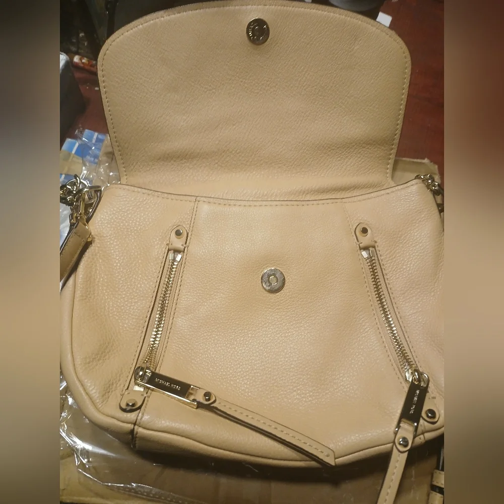 MICHAEL KORS EUC Evie Pebble Leather Shoulder Bag - Picture 4 of 13